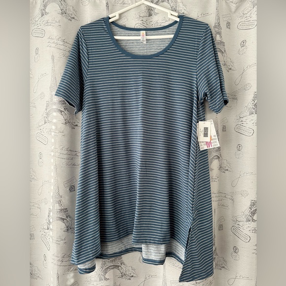 LuLaRoe Perfect T - Picture 1 of 5